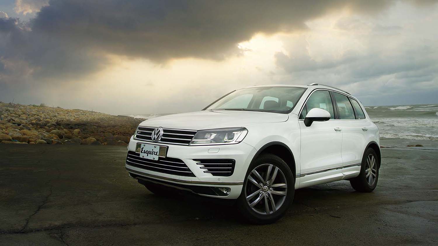 平實穩健的硬漢</BR> VOLKSWAGEN TOUAREG 3.0 TDI R LINE - 1